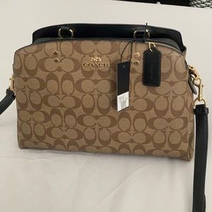 Brand new never worn coach purse
